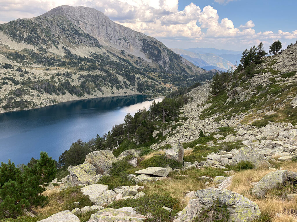 The lake Estany d'Arioto